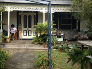 Image of the front of Central Oasis Backpackers